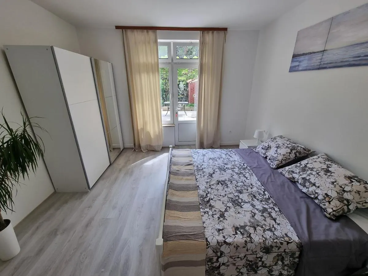 Retreat Apartments With Free Parking Pula 0*,  Hırvatistan